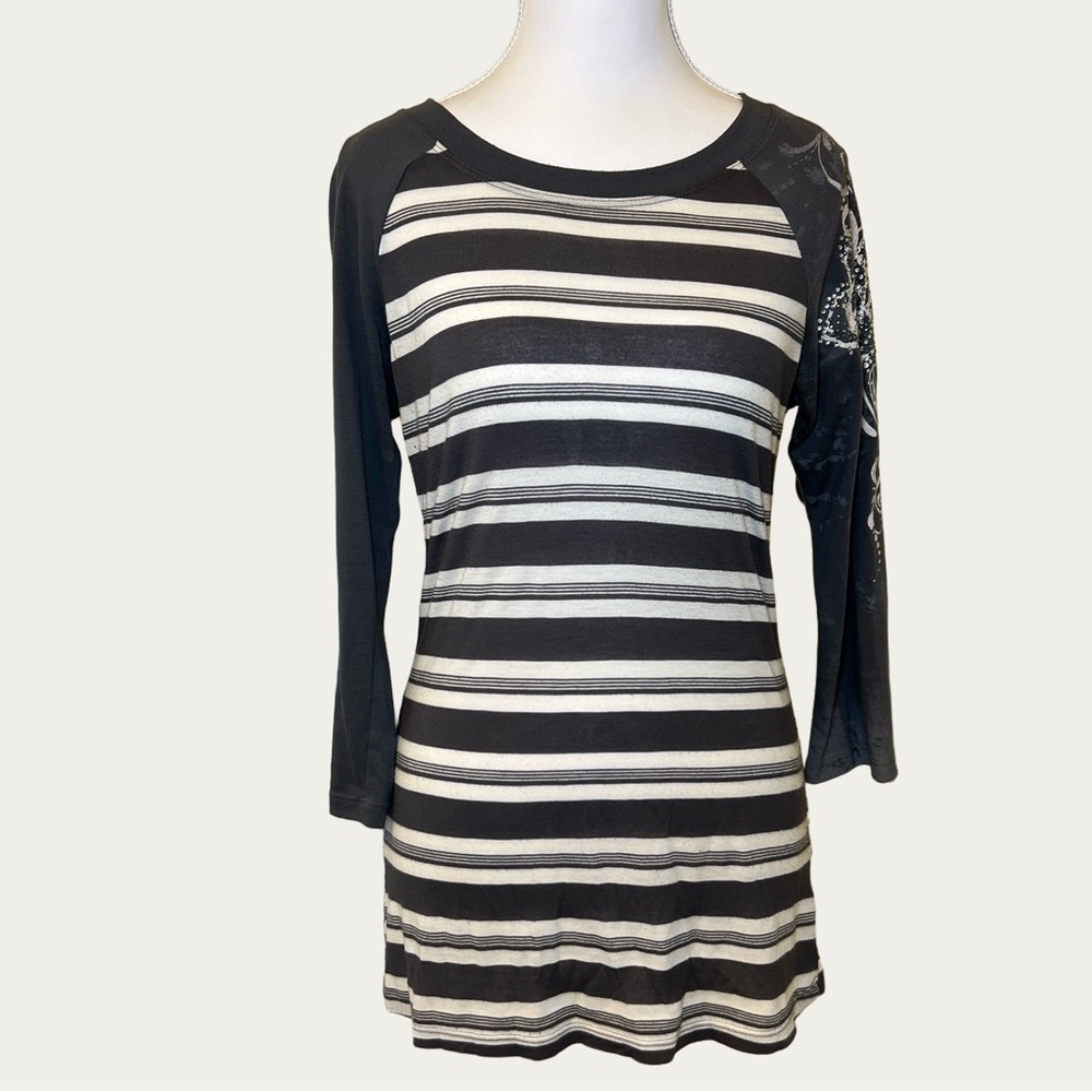 Copper Key Gray and White Striped Top Jewel Embellished Sleeve Size Medium‎